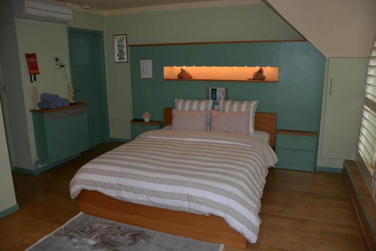 Oda ve Kahvaltı Thai Time Wellness Anvers Belçika