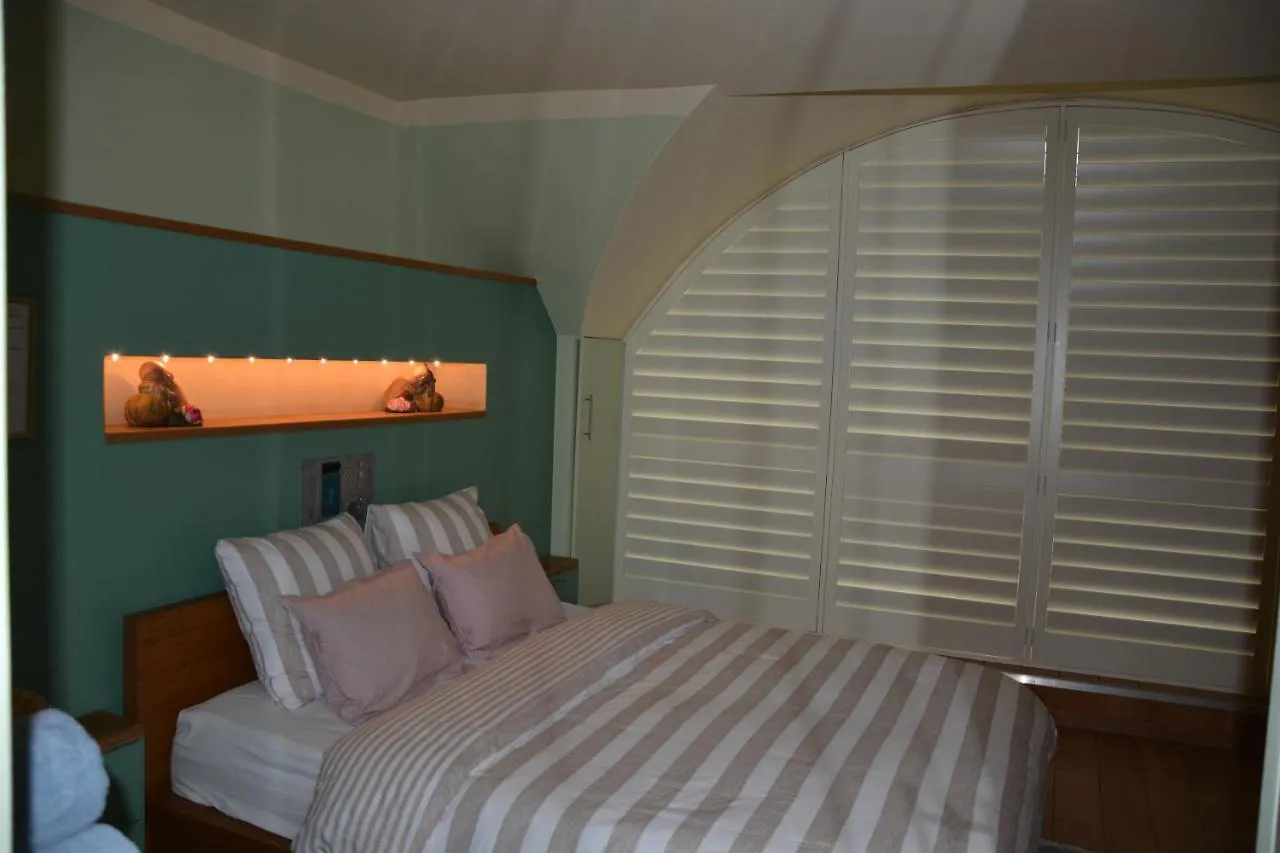 Thai Time Wellness Antwerpen Bed & Breakfast